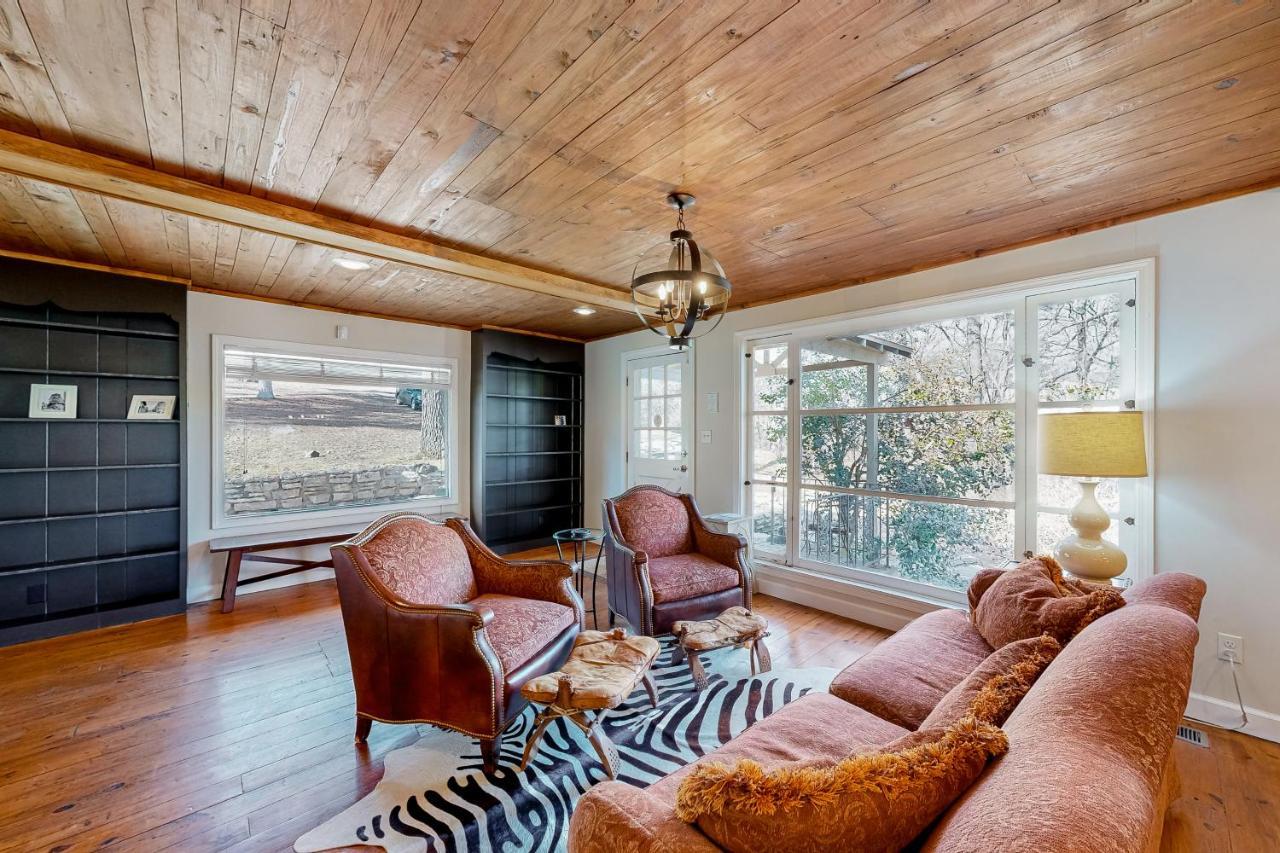 Pine Crest Lodge Юрека Спрингс Екстериор снимка